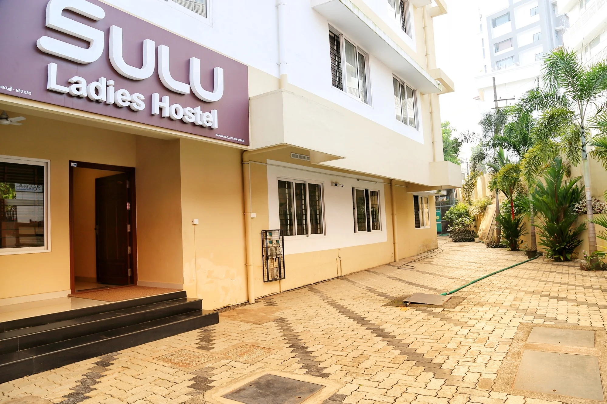 Sulu Ladies Hostel entrance